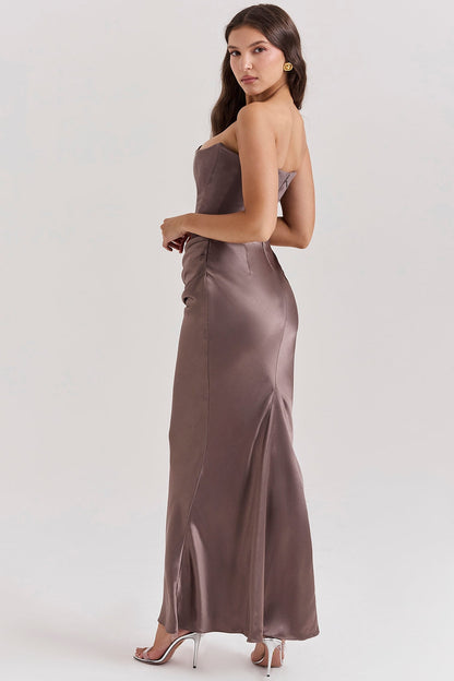 Aurora Trägerloses Satin-Maxikleid