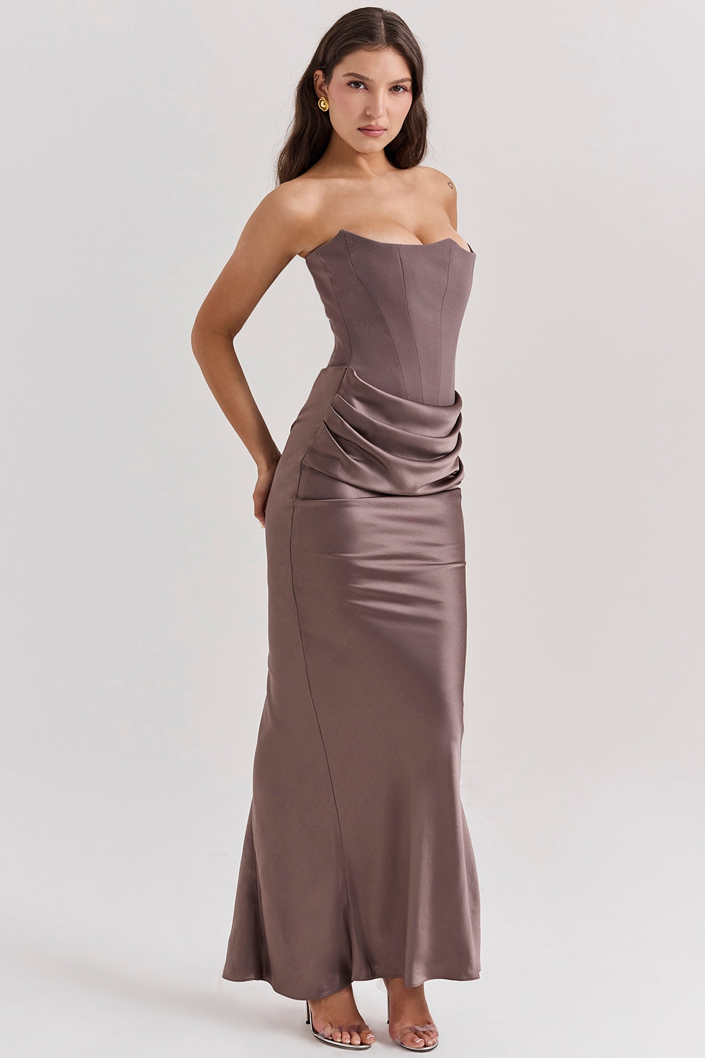 Aurora Trägerloses Satin-Maxikleid