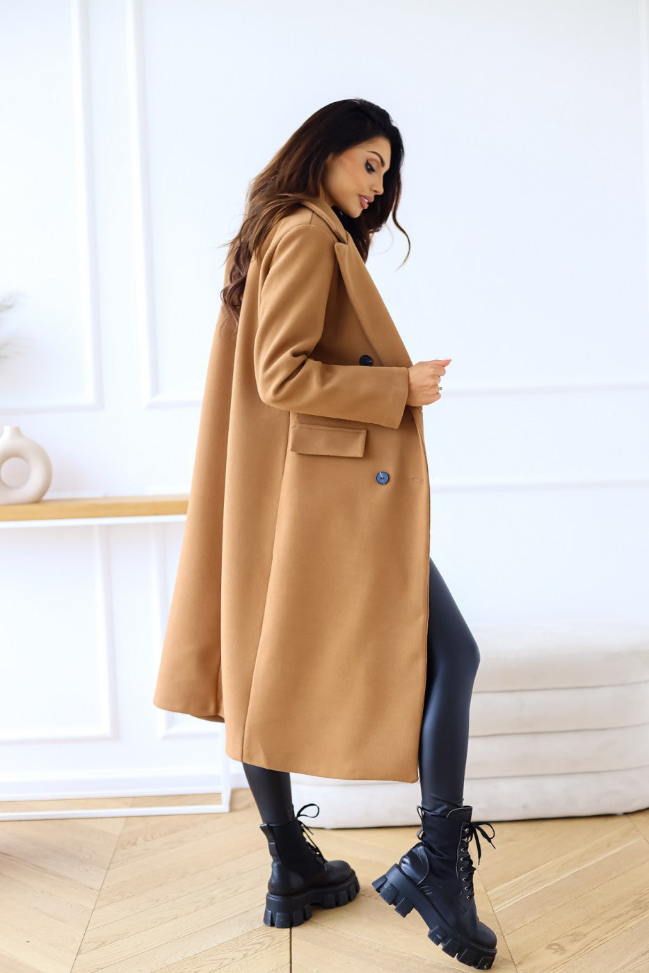 Elara Eleganter Trenchcoat